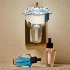 Bath & Body Works Bubble Bath Scent
Control Nightlight Wallflower Fragrance Plug